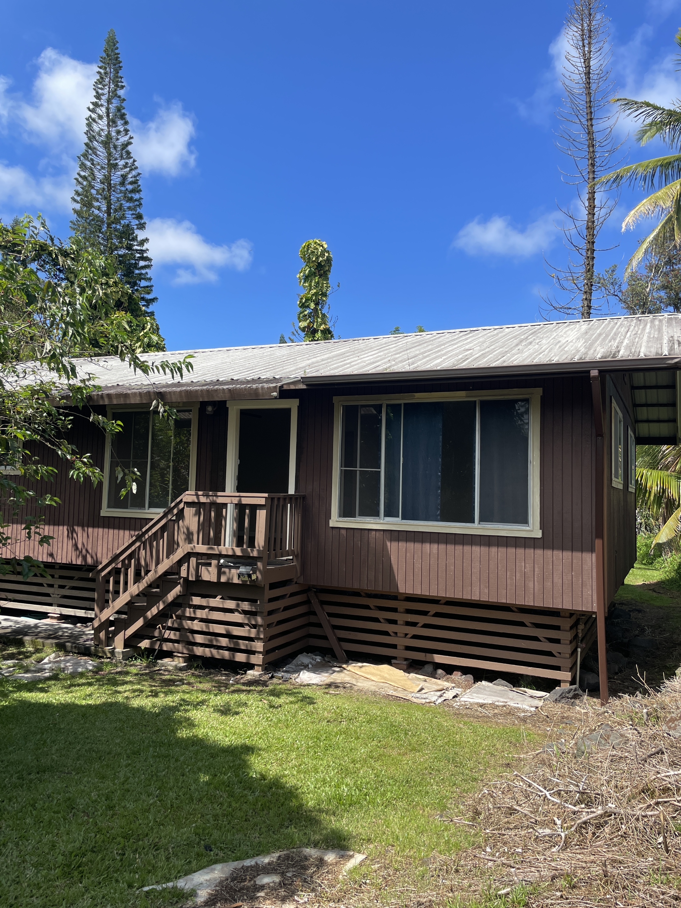 15-2737 Aku Street - Back